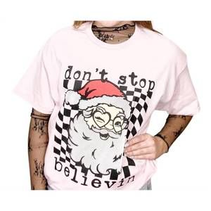NEW GLAM N GO BOUTIQUE women's dont stop believin' santa tee in pink